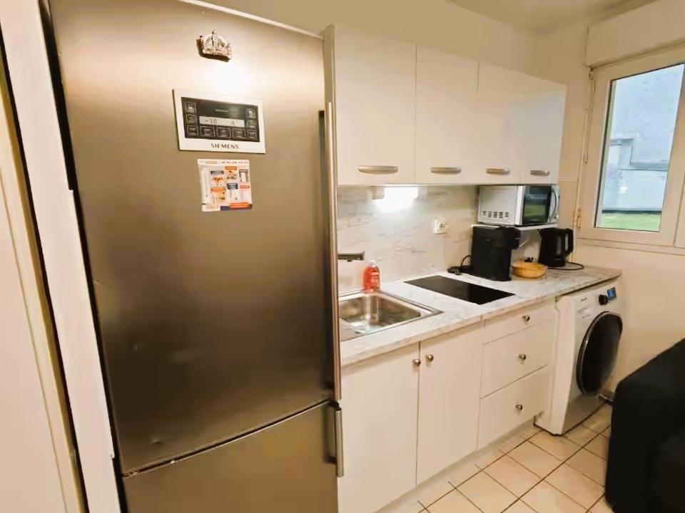 Superbe appart 2 pièces avec parking gratuit Chaville Esterno foto